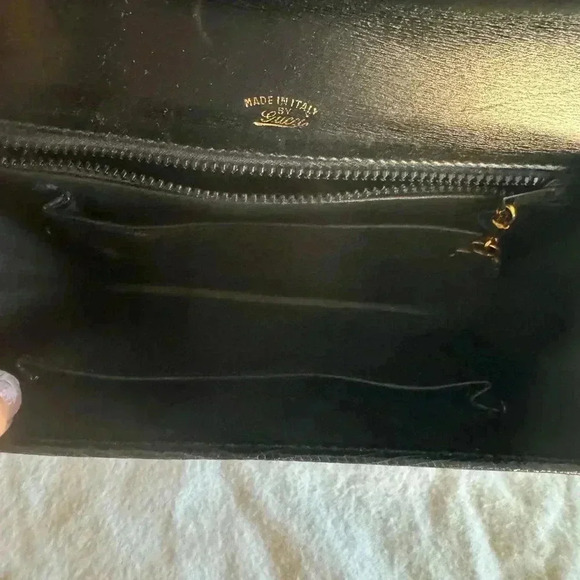 VINTAGE GUCCI SNAKESKIN CLUTCH - Picture 8 of 15